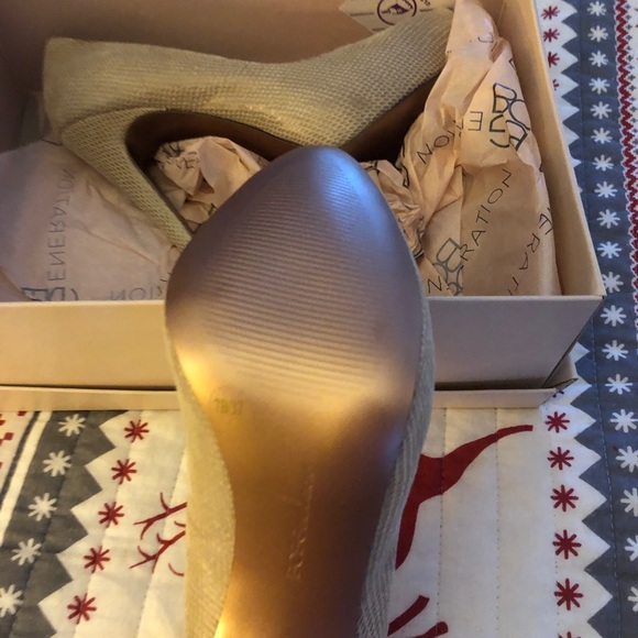 Shoes - Picture 2 of 3